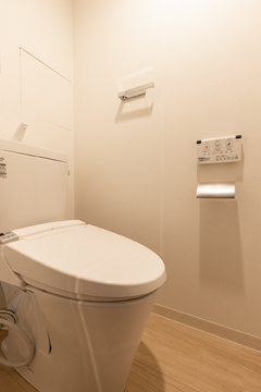 パールコート仙川のトイレ|落ち着いた色調のトイレです