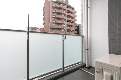 ＡＬＩＶＩＯ西麻布のバルコニー|暖かな日差しのふりそそぐバルコニー