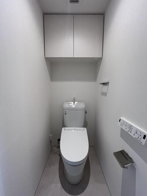 ベルヴュコート名古屋則武のトイレ|落ち着いた色調のトイレです