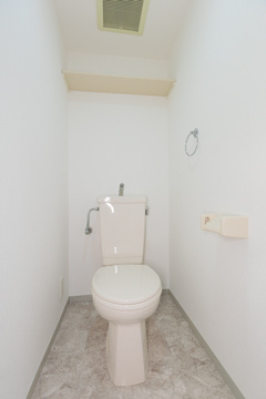 コーボック国領のトイレ|ゆったりとした空間のトイレです