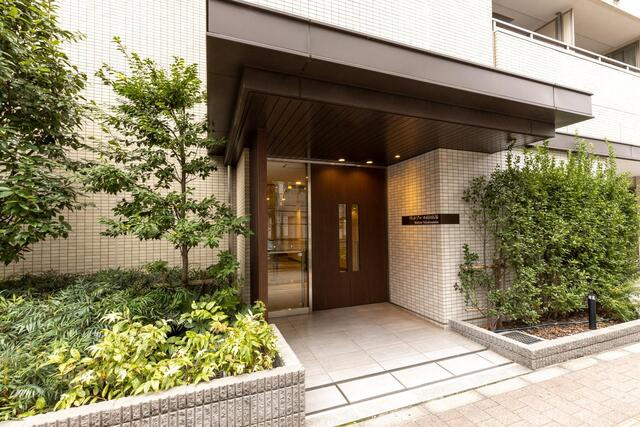 ヴェルデュール高田馬場のエントランス|落ち着いたエントランスです