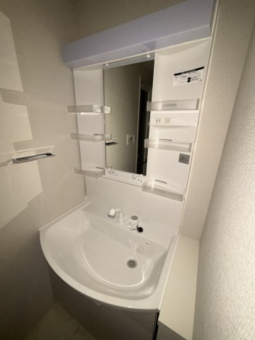 GENOVIA南千住Ⅸskygardenの洗面所|忙しい朝には欠かせない洗面所です