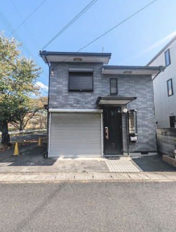 大津市大萱２丁目の店舗の外観