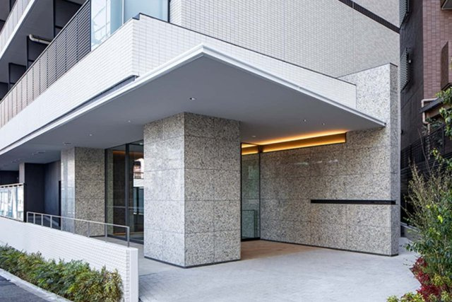 文京区本駒込５丁目の賃貸マンションのエントランス
