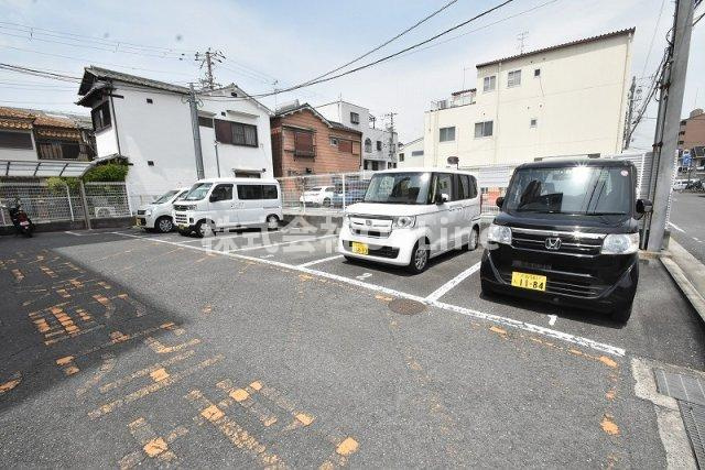 メルベーユ藤戸の駐車場
