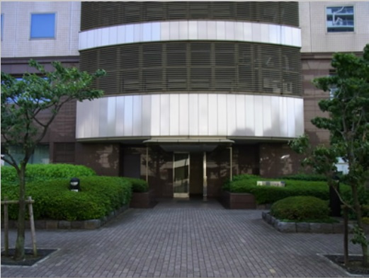 ルシマン月島のエントランス