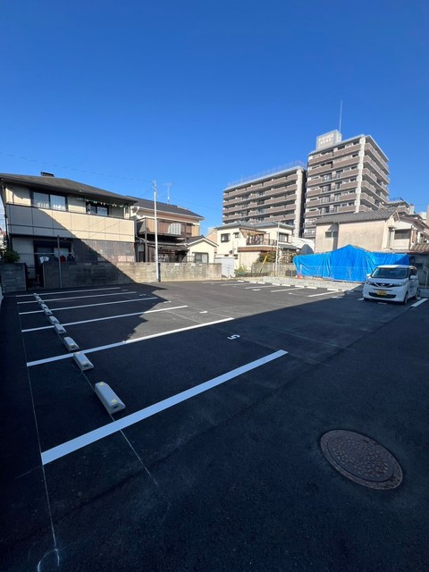 クラシア諏訪野の駐車場