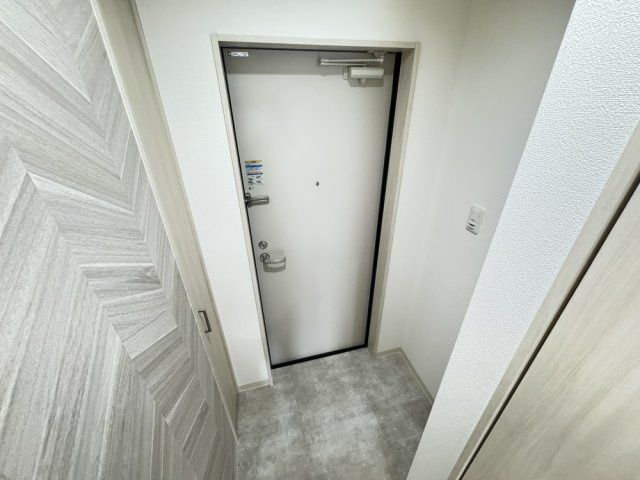 クリエオーレ新堂Ⅰの玄関