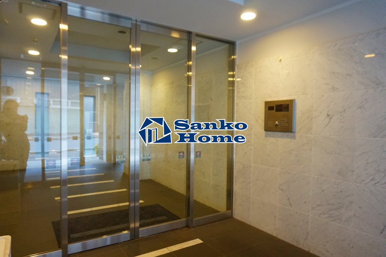 グランカーサ銀座イーストのエントランス