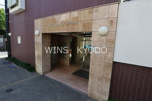 世田谷区豪徳寺１丁目の賃貸マンションのエントランス