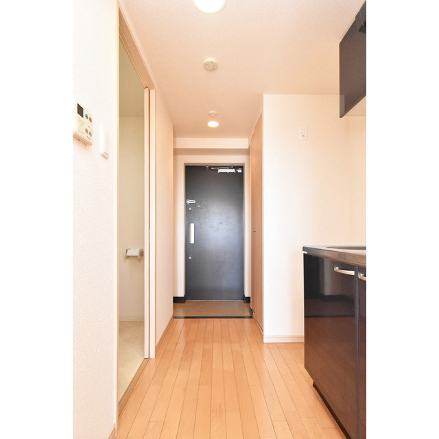 Gramercy Nipponbashiの玄関|収納もある玄関です