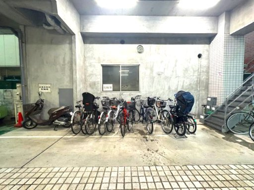 東陽レンタカービルのロビー|毎日通るロビーはこのようになっています