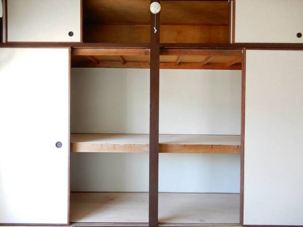 ビレッジハウス城蓮寺9号棟の収納|収納スペース豊富です