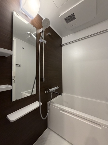 新品家具付きマンション台東2(KaGood東京)の浴室|落ち着いた空間のお風呂です
