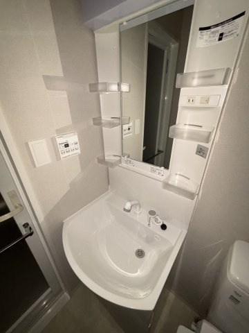 GENOVIA南千住Ⅸskygardenの洗面所|忙しい朝には欠かせない洗面所です
