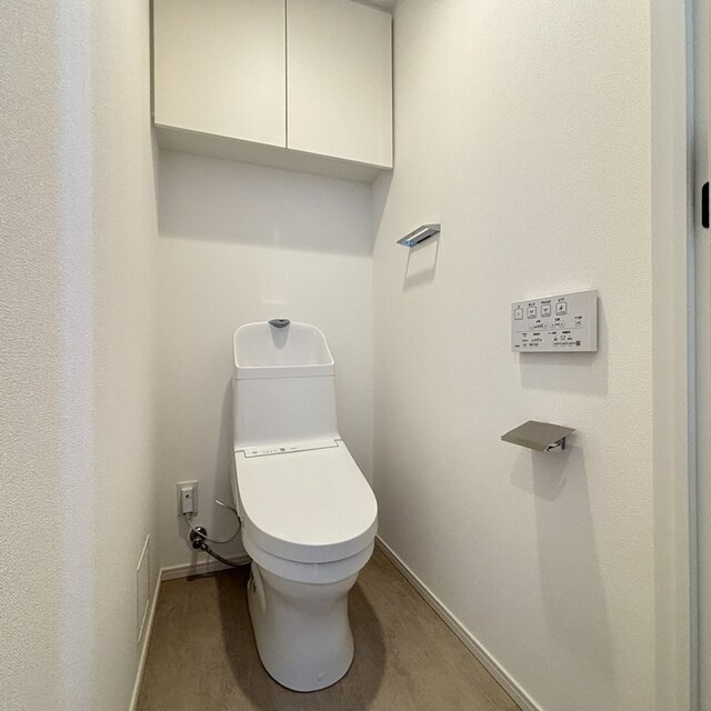 パークアクシス五反田スカイタワーのトイレ|落ち着いた色調のトイレです