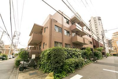 コートレアル三田綱町の外観
