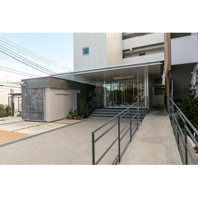 アンソレイユ氷川台のエントランス|建物の内部です