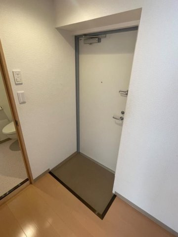 ラヴィエント三ノ輪パークサイドの玄関