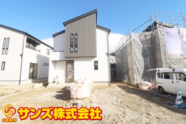 郡山市開成６丁目　　　２号棟　　　開成小学校、郡山第１中学区の外観|西側から見た駐車場を含む外観♪