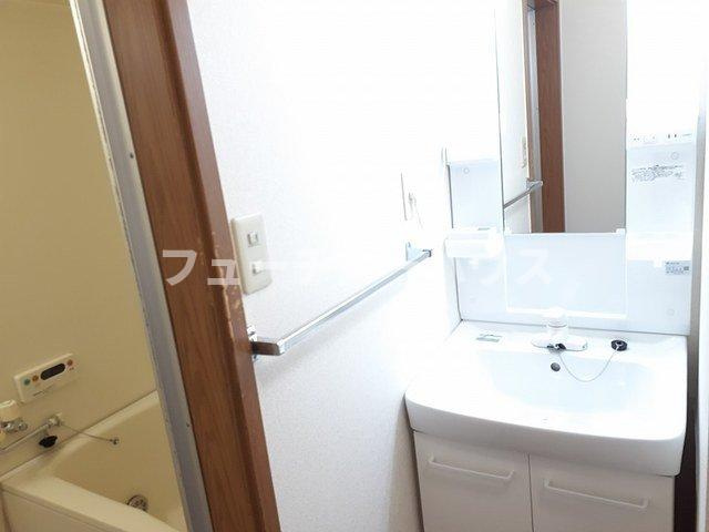 ジャルダン　ドゥ　川崎－Ｂの洗面所|スペースが確保できる洗面所です