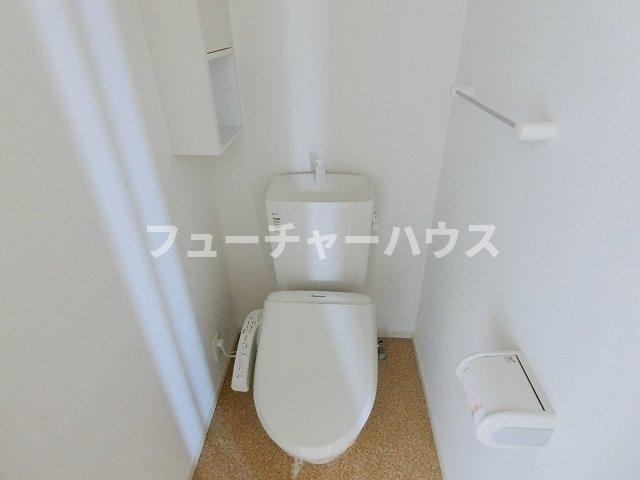 ノイモダンの玄関|収納もある玄関です