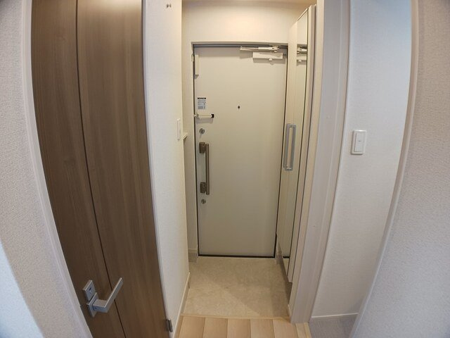 ヒカルサ堺市文珠橋通Ⅰの玄関|シンプルで使いやすい玄関です