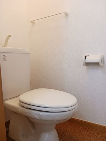 オリオンのトイレ|落ち着いた色調のトイレです