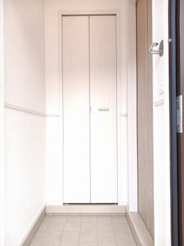 アパートメントＢの玄関|きれいな玄関です