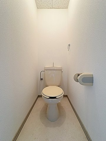 アップルハウスのトイレ|ゆったりとした空間のトイレです