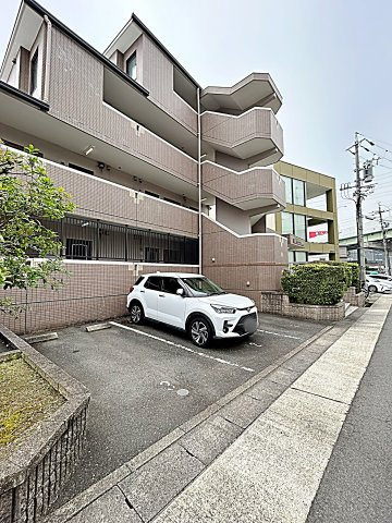 サルム上社の駐車場|駐車場に車を止められます