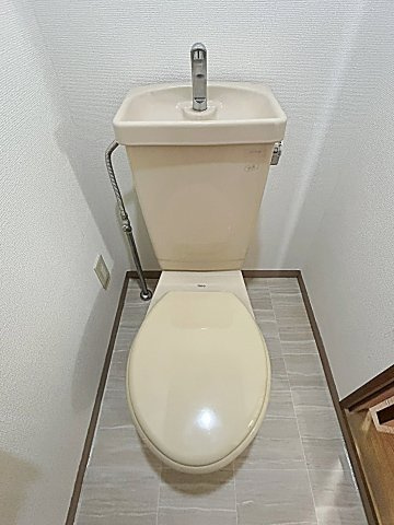 サルム上社のトイレ|ゆったりとした空間のトイレです