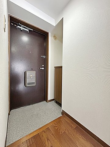 サルム上社の玄関|収納もある玄関です