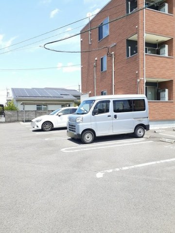 エテルノ　宮　Ｂの駐車場|駐車場です