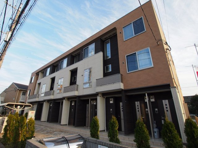 エピナールの外観|外観は落ち着いています