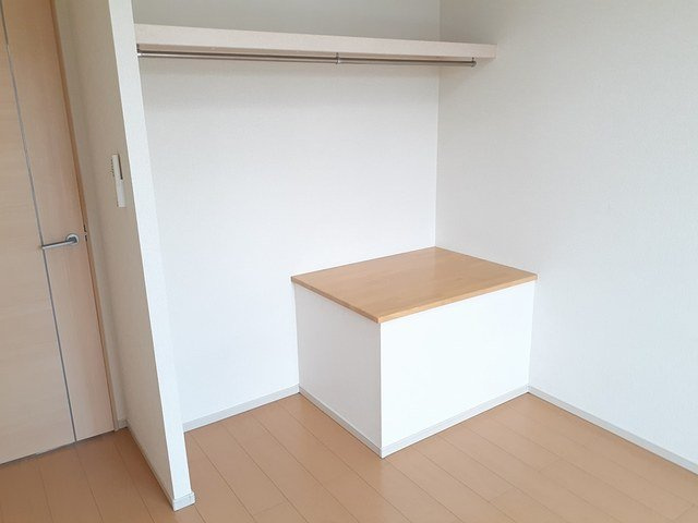 エピナールの収納|たっぷりとした収納スペースです