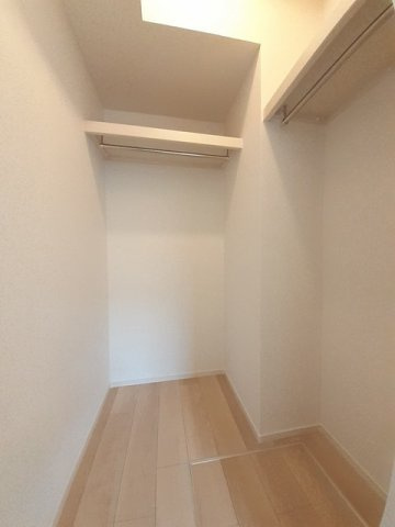 ドミールｉｎ外環余戸　Ｂの収納|こまごまとしたものを収納できそうですね