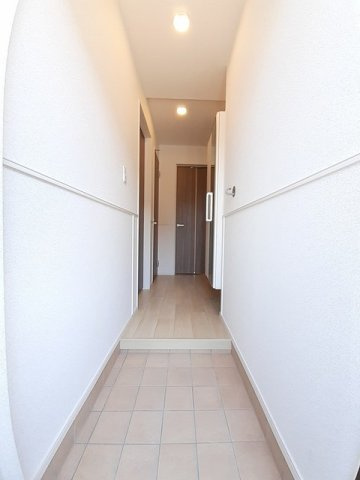 ドミールｉｎ外環余戸　Ｂの玄関|ゆったりとした玄関です