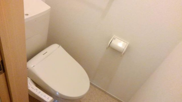 ピュアアクティブⅠのトイレ|コンパクトで使いやすいトイレです