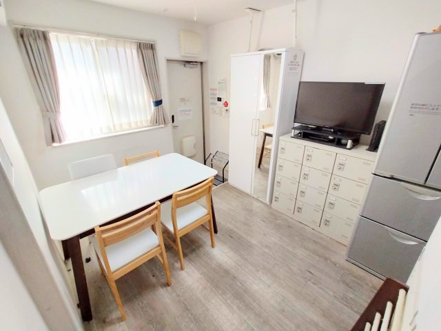 61 PAL高田馬場2の居間・リビング|こちらのリビングで趣味の時間をお楽しみください