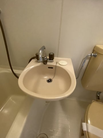 ユーコート洋光台の洗面所|ゆったりとスペースのある洗面所