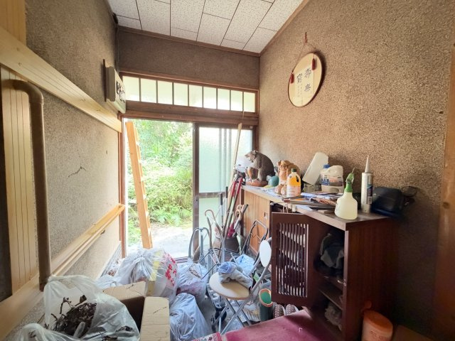 長崎市西山本町　中古一戸建ての玄関