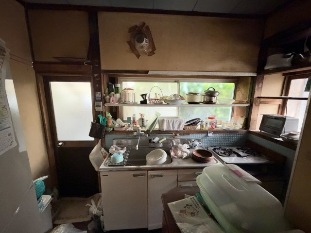 長崎市西山本町　中古一戸建てのキッチン