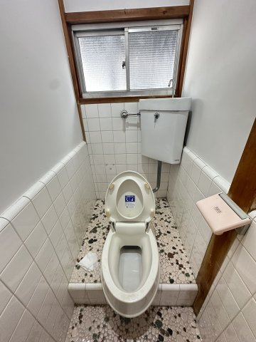 コーポ白楽のトイレ|コンパクトで使いやすいトイレです