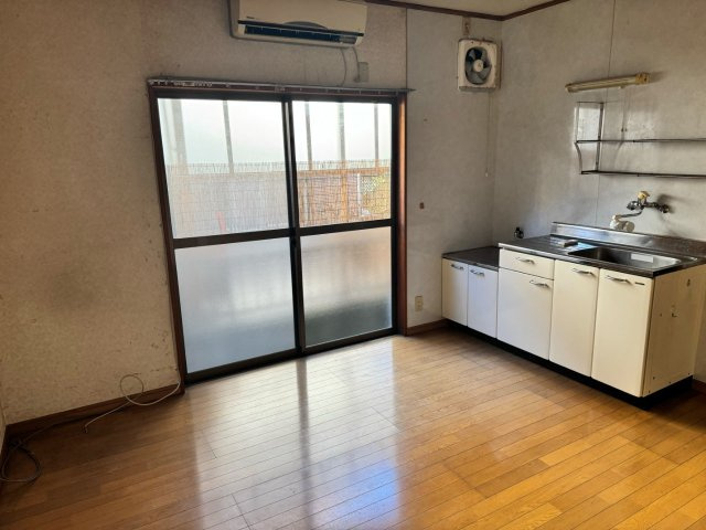 東習志野三丁目戸建ての居間・リビング|居間です