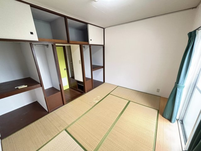 SB042 クロス東松山1の収納|大きなものも収納できそうです