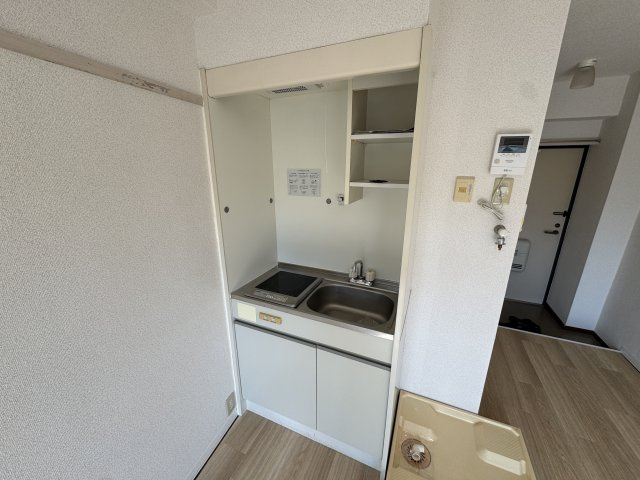 アビタシオン別所のキッチン|コンパクトなキッチンで掃除もラクラク