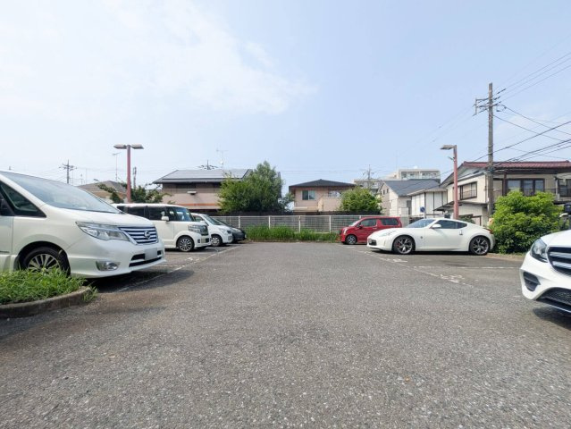 コーポレート美原の駐車場|駐車場があります