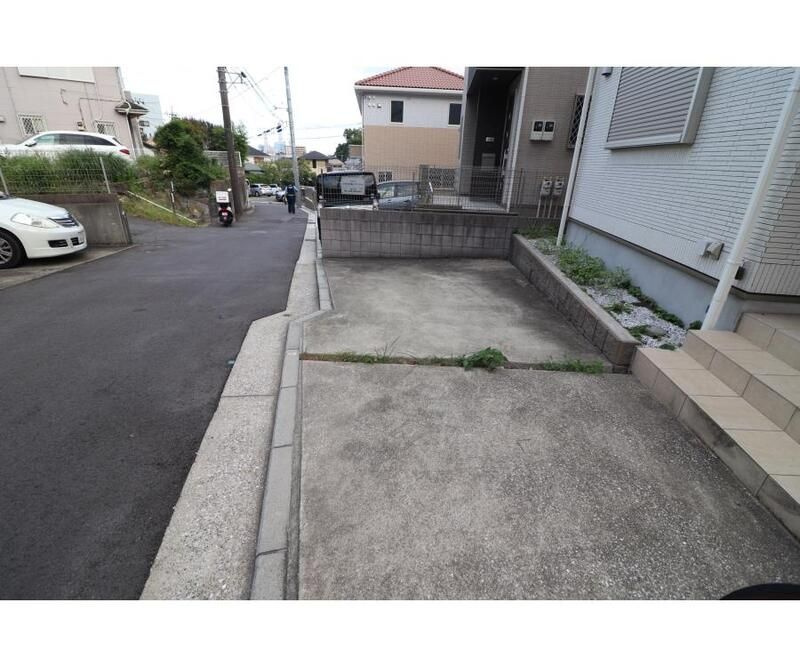 プレジールの駐車場