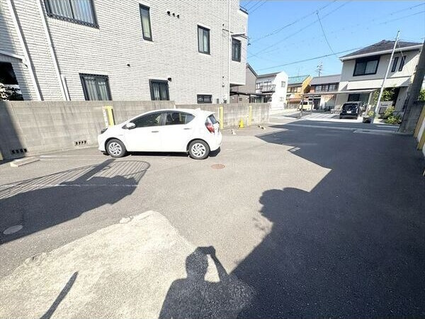 タケセイハイツ道徳の駐車場